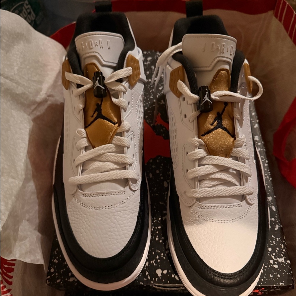 Air Jordan Spizike Low “Black/Metallic Gold”